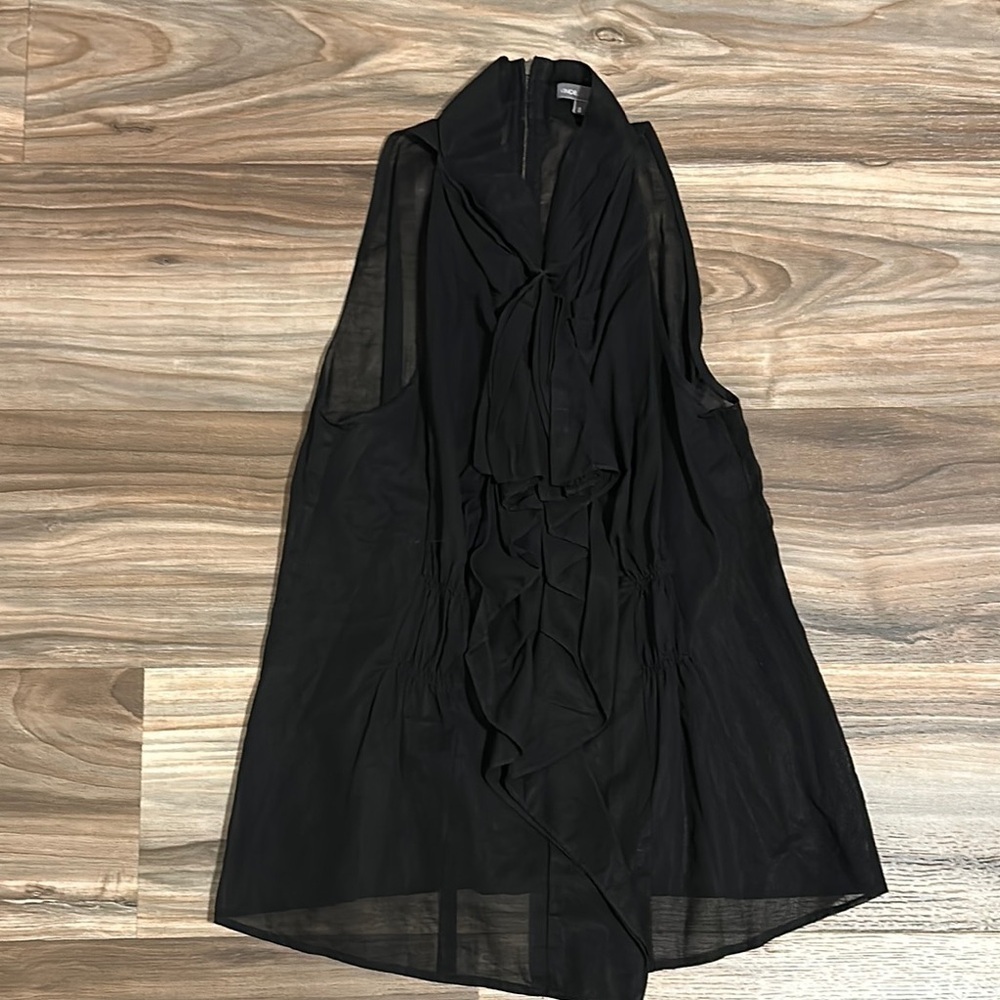 Vince Blouse Sheer Top Halter Top Women’s 8 Black Ruffle Front Blouse V Neck Top